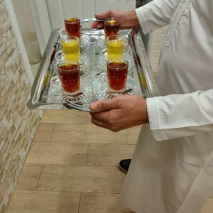 خدمة شاي وقهوة السرة